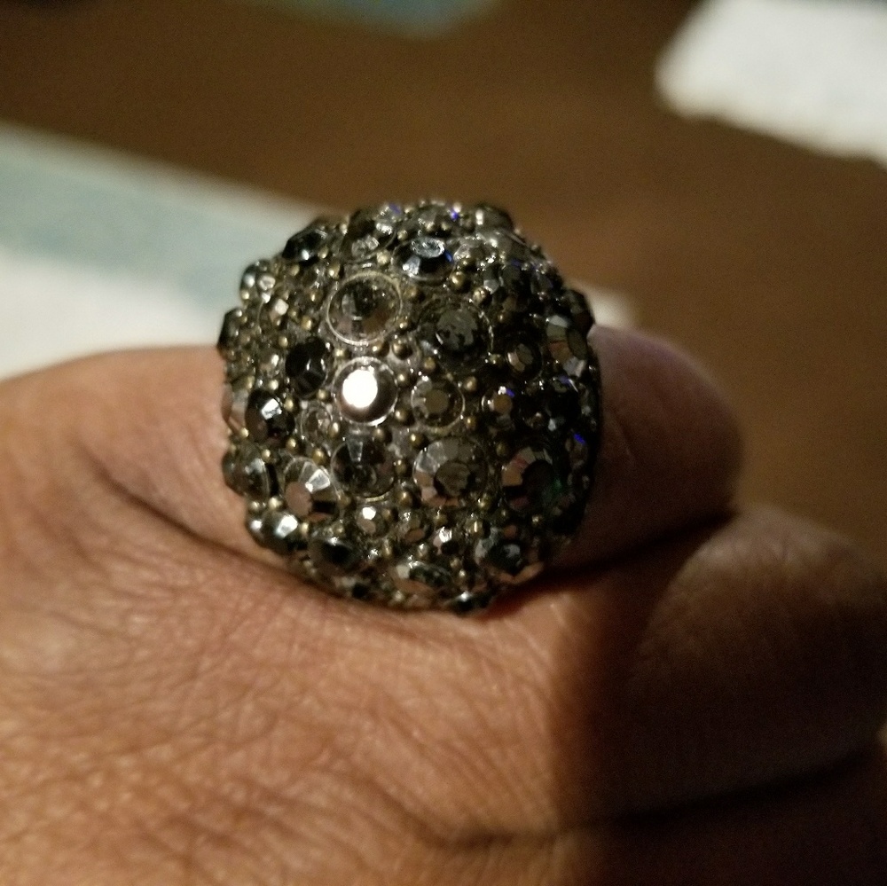 Ring - Picture 5 of 5